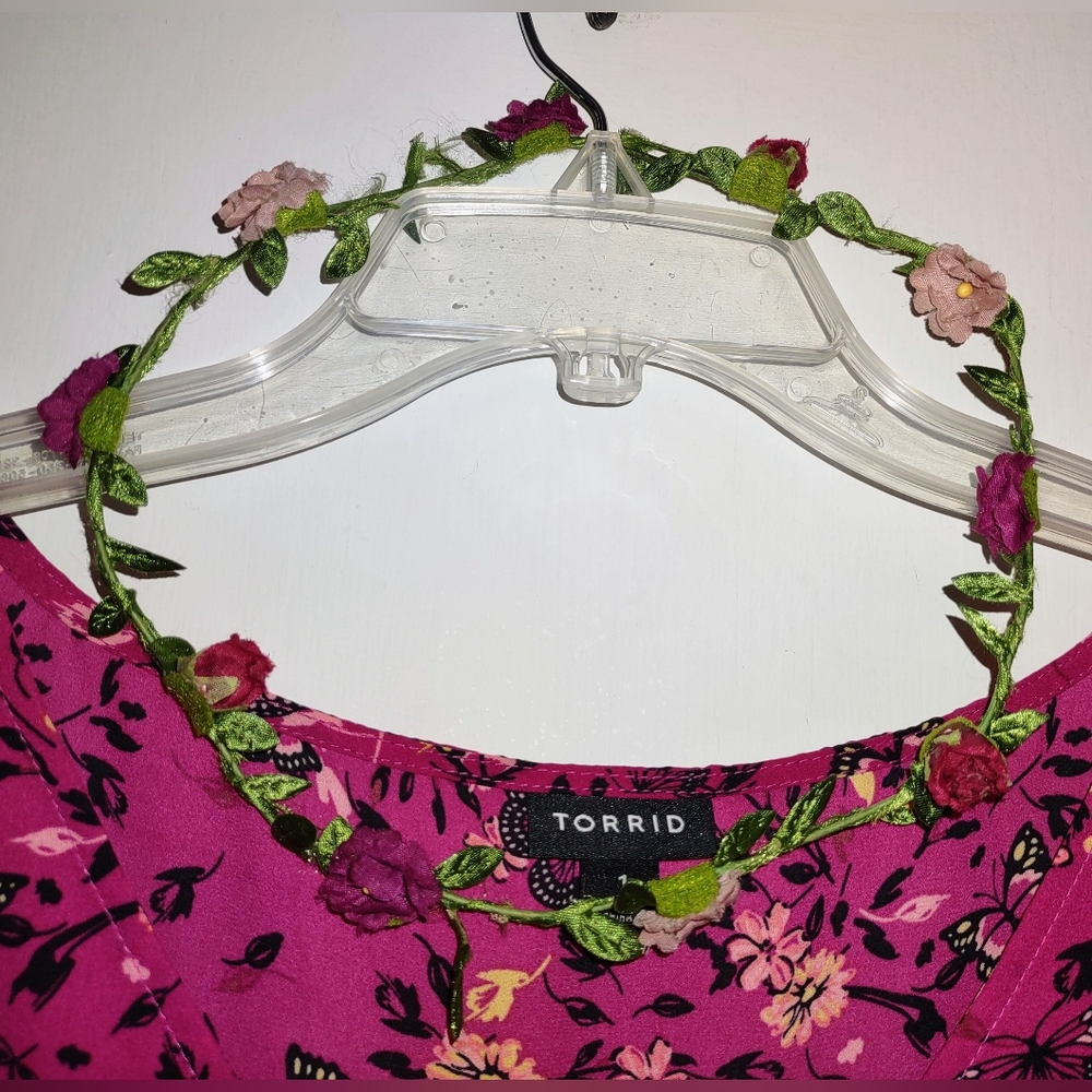 Torrid Raspberry Pink Floral Flowy Blouse + Gift - Picture 12 of 16
